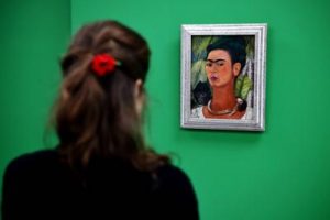 Frida_Kahlo_autoritratto_mostra_fg