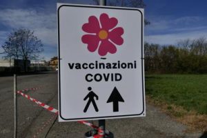 Copia di cartello_vaccinazioni_covid_FTG